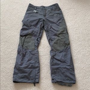 Women's size small grey Empyre snow pants